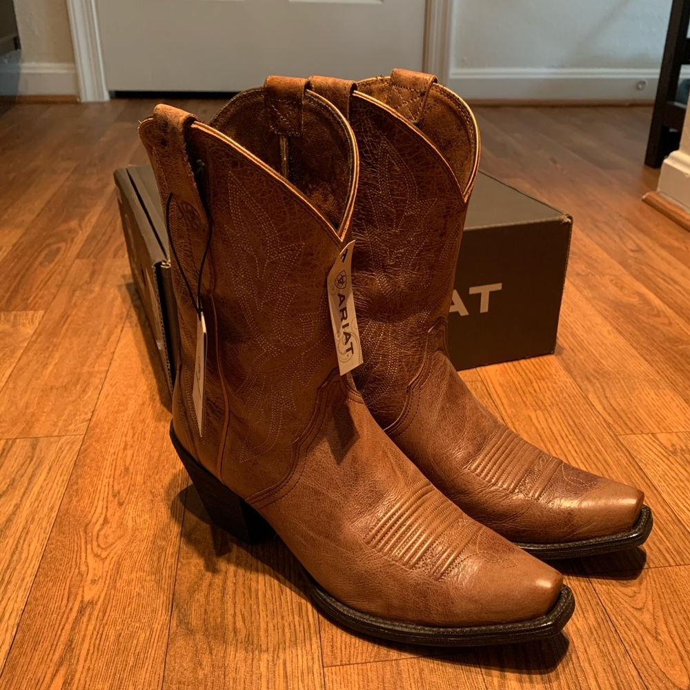 Ariat Round Up Bella Cowgirl Boots